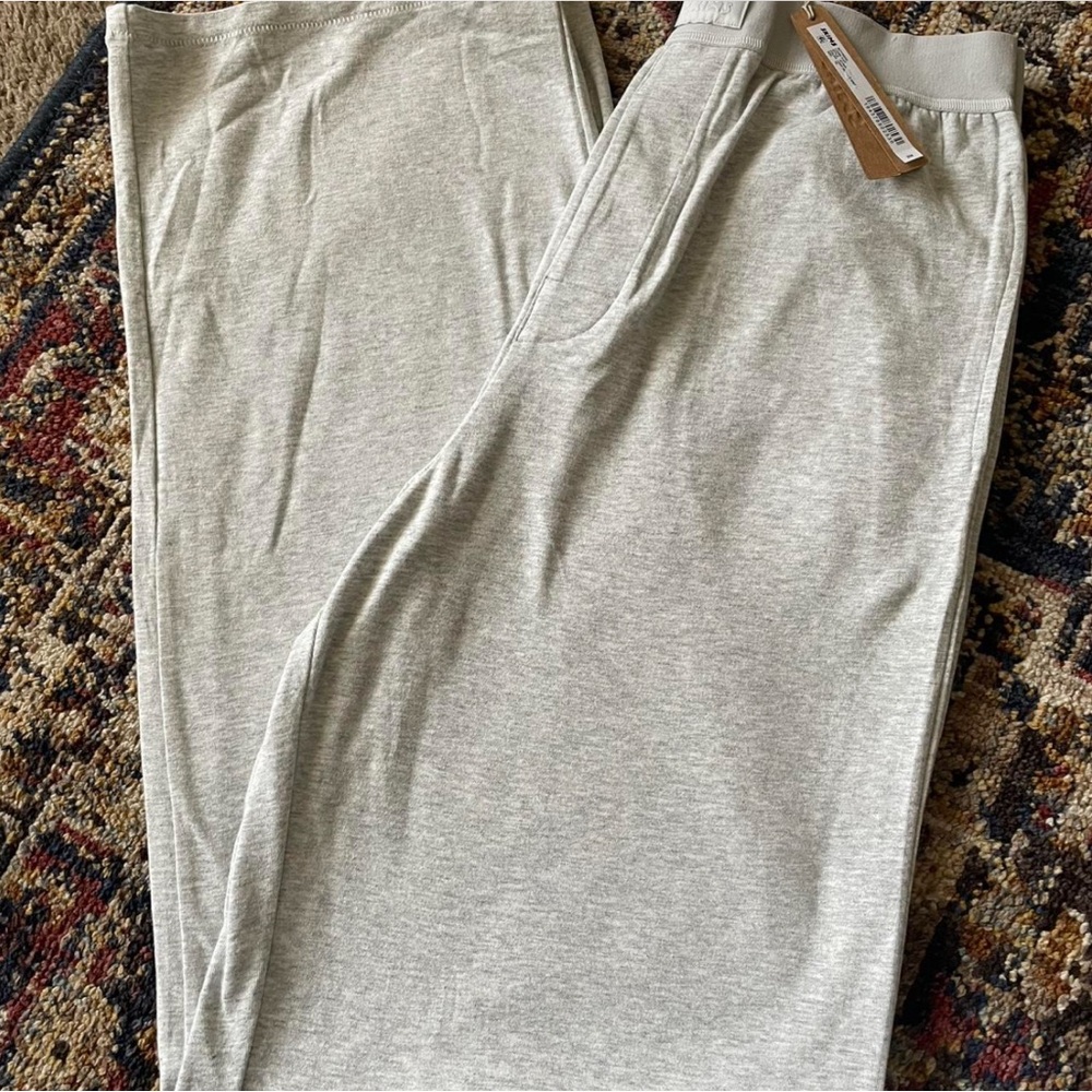 SOLD- Skims Boyfriend Loose Pants XS - Picture 6 of 6